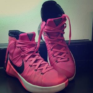 Basketball Shoes (HYPERDUNK2015)